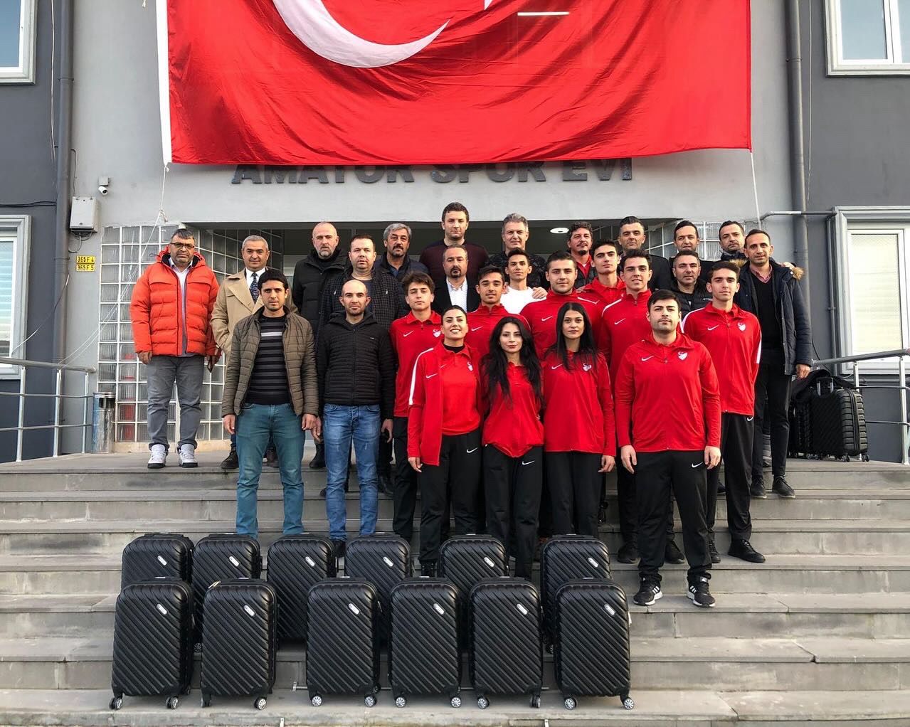 ASKF&#39;DEN İL HAKEMLERİMİZE JEST
